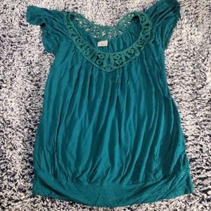 Daytrip off green flowy top
